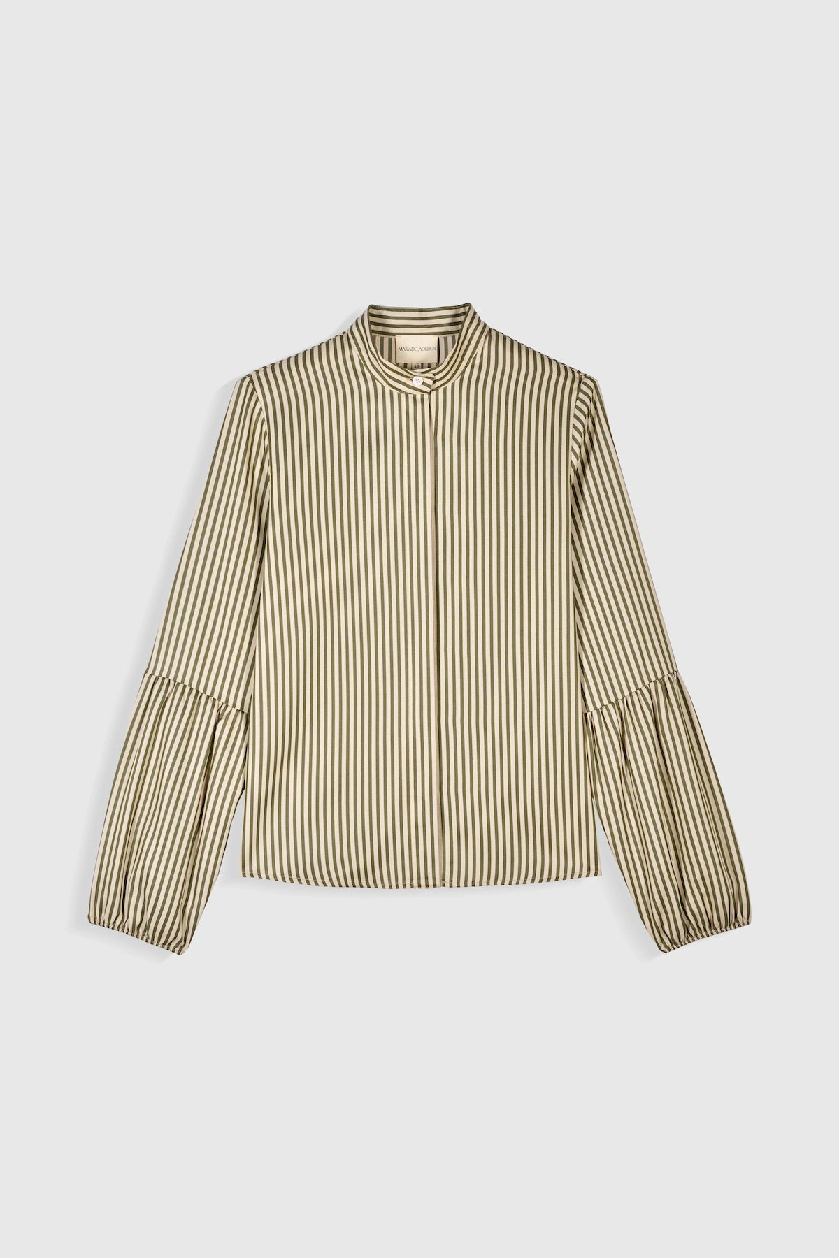 Bella's Breeze: Effortless Style, Undeniable Charm. Your New Favorite Shirt.